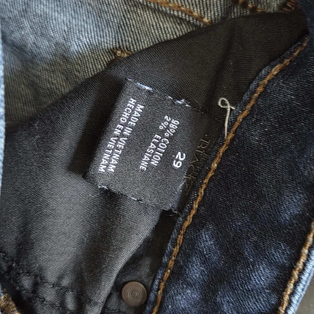 Buckle black fit no.146 29 cropped distressed Blue denim Jeans - Picture 3 of 8